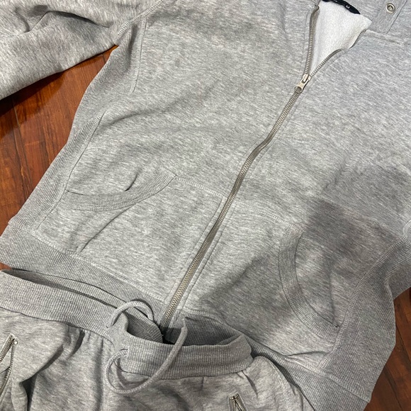 Jay Jays comfortable sweatsuit set - Picture 5 of 8